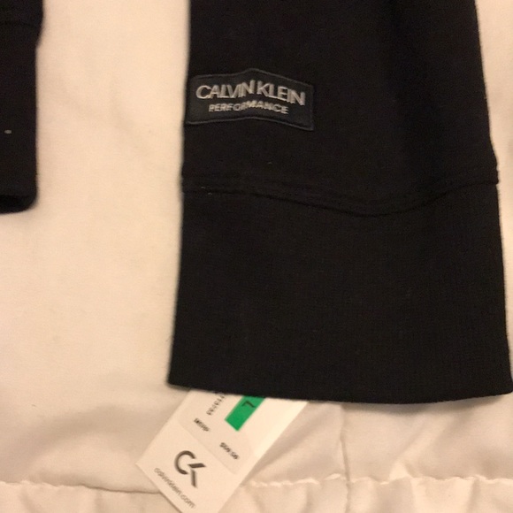 Calvin Klein cropped hoodie sweatshirt with colorful brand graphics on front 💜 - Picture 4 of 7